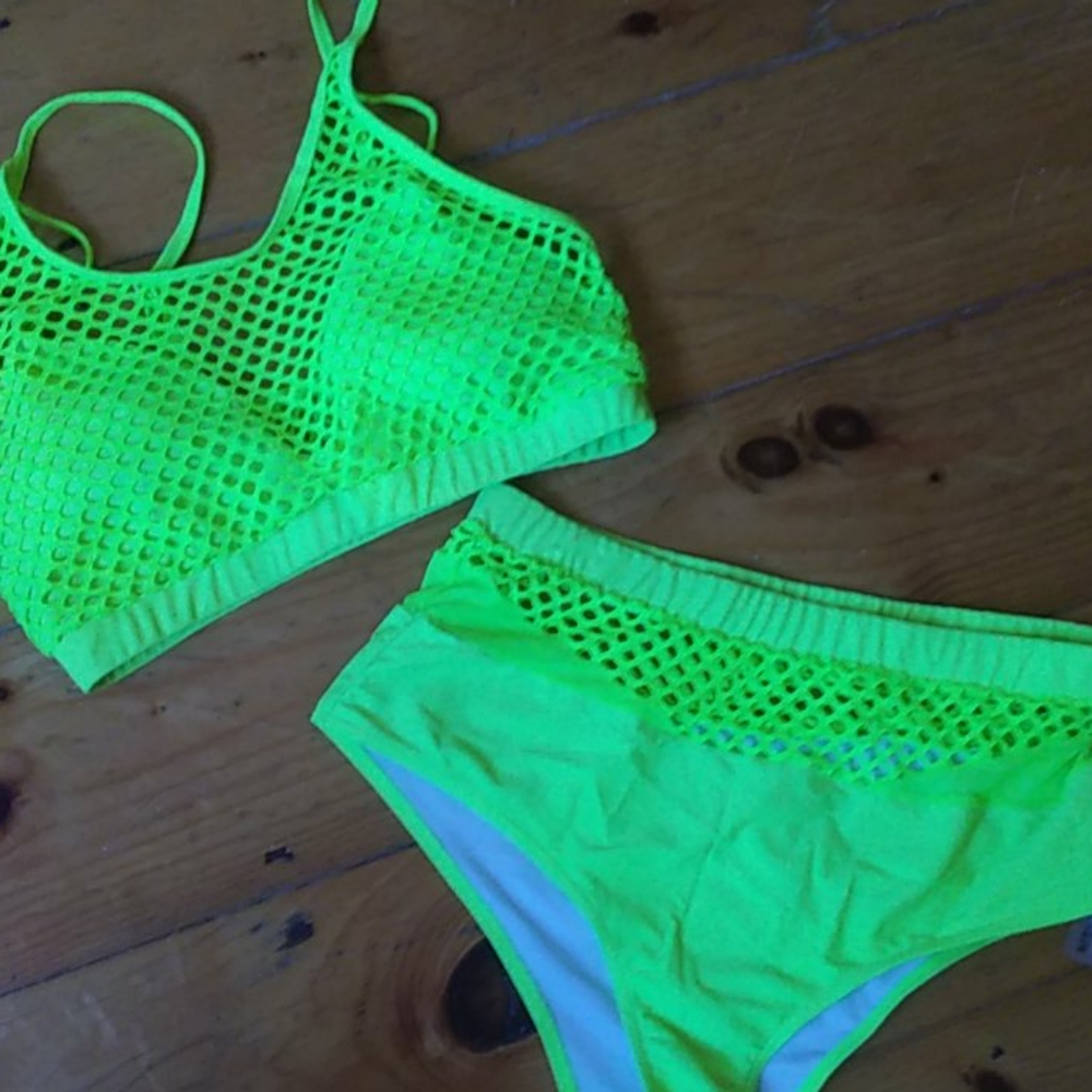 Neon yellow high waisted bikini set. Size 0XL.